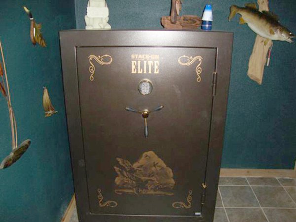 Personal Property Auction for the Avid Hunter/Outdoorsman also Including Collectibles, Households and More